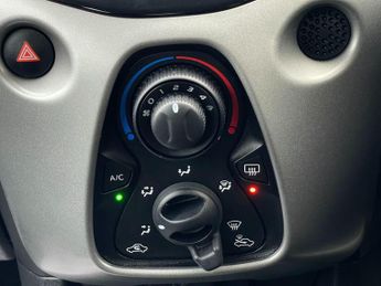 Peugeot 108 1.0 Active Hatchback 5dr Petrol 2 Tronic Euro 6 (72 ps)