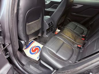 Jaguar F-PACE 2.0 D180 R-Sport Auto AWD Euro 6 (s/s) 5dr