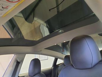 Tesla Model 3 (Dual Motor) Long Range Auto 4WDE 4dr