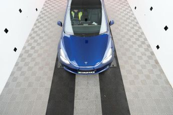 Tesla Model 3 (Dual Motor) Long Range Auto 4WDE 4dr