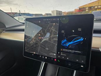 Tesla Model 3 Standard Range Plus Auto RWD 4dr