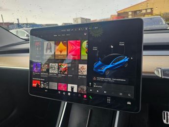 Tesla Model 3 Standard Range Plus Auto RWD 4dr