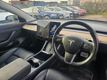 Tesla Model 3 Standard Range Plus Auto RWD 4dr