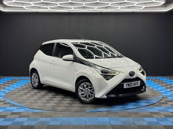 Toyota AYGO 1.0 VVT-i x-play Euro 6 5dr (Safety Sense)