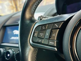 Jaguar F-Type 2.0i R-Dynamic Auto Euro 6 (s/s) 2dr