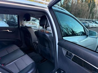 Mercedes-Benz C Class 1.8 C180 BlueEfficiency Sport Estate 5dr Petrol Auto Euro 5 (156