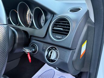 Mercedes-Benz C Class 1.8 C180 BlueEfficiency Sport Estate 5dr Petrol Auto Euro 5 (156