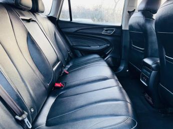 MG MG5 61.1kWh Exclusive Long Range Auto 5dr