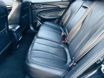 MG MG5 61.1kWh Exclusive Long Range Auto 5dr