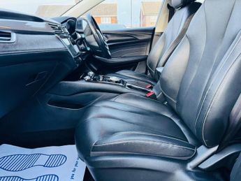 MG MG5 61.1kWh Exclusive Long Range Auto 5dr