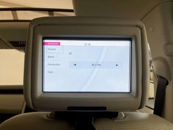 Land Rover Discovery 2.0 Si4 HSE Luxury SUV 5dr Petrol Auto 4WD Euro 6 (s/s) (300 ps)