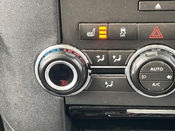 Land Rover Discovery 4 3.0 SD V6 Landmark Auto 4WD Euro 6 (s/s) 5dr