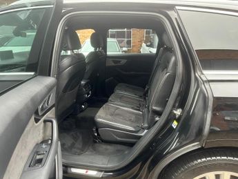 Audi Q7 3.0 TDI V6 S line Tiptronic quattro Euro 6 (s/s) 5dr