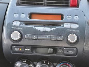 Honda Jazz 1.4 i-DSI SE CVT-7 5dr