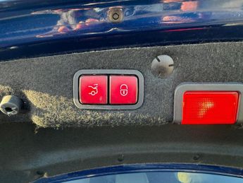 Mercedes-Benz C Class 2.1 C250d AMG Line (Premium Plus) Saloon 4dr Diesel G-Tronic+ 4M