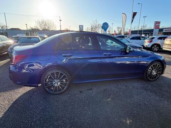 Mercedes-Benz C Class 2.1 C250d AMG Line (Premium Plus) Saloon 4dr Diesel G-Tronic+ 4M