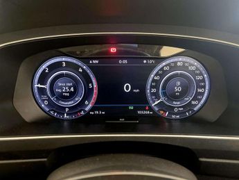 Volkswagen Tiguan 2.0 TDI BlueMotion Tech SEL DSG Euro 6 (s/s) 5dr