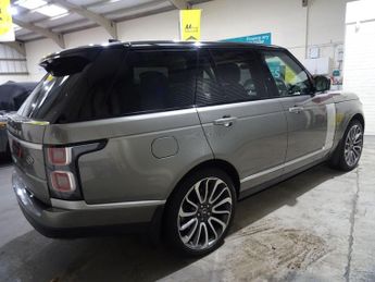 Land Rover Range Rover 4.4 SD V8 Autobiography Auto 4WD Euro 6 (s/s) 5dr