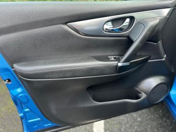 Nissan Qashqai 1.3 DIG-T N-Motion DCT Auto Euro 6 (s/s) 5dr