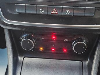 Mercedes-Benz A Class 1.5 A180 CDI SE 7G-DCT Euro 5 (s/s) 5dr