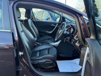 Vauxhall Astra 2.0 CDTi Elite Auto Euro 5 5dr