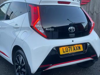 Toyota AYGO 1.0 VVT-i x-trend x-shift Euro 6 5dr (Safety Sense)