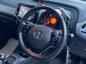 Toyota AYGO 1.0 VVT-i x-trend x-shift Euro 6 5dr (Safety Sense)