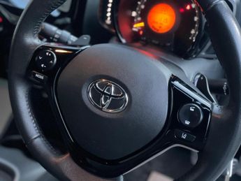Toyota AYGO 1.0 VVT-i x-trend x-shift Euro 6 5dr (Safety Sense)