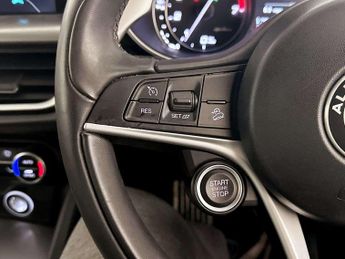 Alfa Romeo Stelvio 2.0T Milano Edizione SUV 5dr Petrol Auto Q4 AWD Euro 6 (s/s) (28