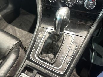 Volkswagen Golf 2.0 TDI BlueMotion Tech GT DSG Euro 5 (s/s) 5dr