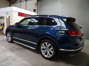 Volkswagen Touareg 3.0 TDI V6 SEL Tiptronic 4Motion Euro 6 (s/s) 5dr