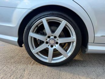 MERCEDES-BENZ C-CLASS 2.1 C250 CDI BlueEfficiency Sport Saloon 4dr Diesel G-Tronic+ Eu