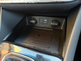 HYUNDAI IONIQ 1.6 h-GDi Premium Hatchback 5dr Petrol Hybrid DCT Euro 6 (s/s) (