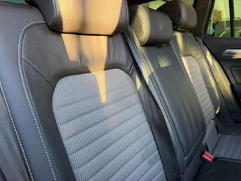 VOLKSWAGEN PASSAT 2.0 TDI R-Line Estate 5dr Diesel DSG Euro 6 (s/s) (190 ps) **FIN