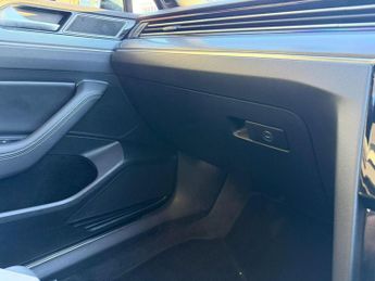 VOLKSWAGEN PASSAT 2.0 TDI R-Line Estate 5dr Diesel DSG Euro 6 (s/s) (190 ps) **FIN