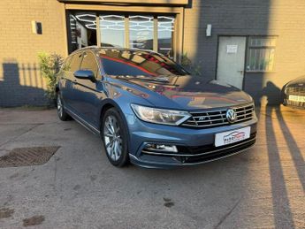VOLKSWAGEN PASSAT 2.0 TDI R-Line Estate 5dr Diesel DSG Euro 6 (s/s) (190 ps) **FIN