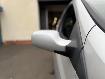 Renault Clio 1.2 TCe 16v Expression 3dr