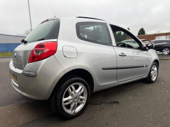 Renault Clio 1.2 TCe 16v Expression 3dr