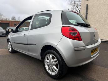 Renault Clio 1.2 TCe 16v Expression 3dr