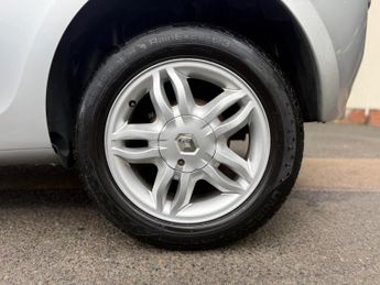 Renault Clio 1.2 TCe 16v Expression 3dr