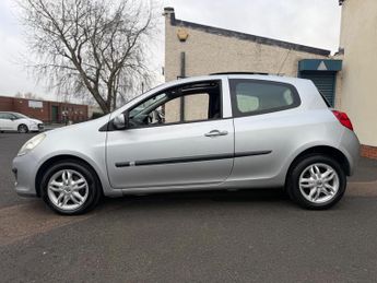 Renault Clio 1.2 TCe 16v Expression 3dr