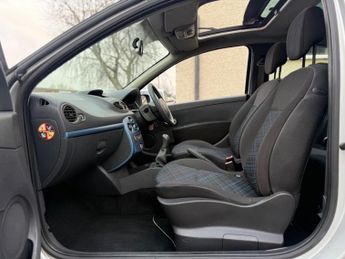 Renault Clio 1.2 TCe 16v Expression 3dr