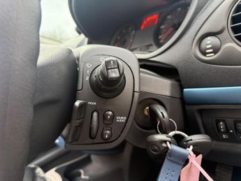 Renault Clio 1.2 TCe 16v Expression 3dr