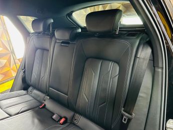 Audi e-tron 50 Black Edition Auto quattro 5dr 71.2kWh (11kW Charger)