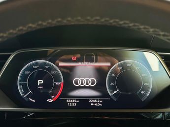 Audi e-tron 50 Black Edition Auto quattro 5dr 71.2kWh (11kW Charger)