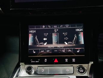 Audi e-tron 50 Black Edition Auto quattro 5dr 71.2kWh (11kW Charger)