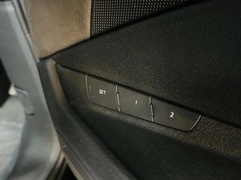 Audi e-tron 50 Black Edition Auto quattro 5dr 71.2kWh (11kW Charger)