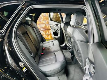 Audi e-tron 50 Black Edition Auto quattro 5dr 71.2kWh (11kW Charger)