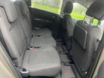 Peugeot 5008 1.6 e-HDi Active EGC Euro 5 (s/s) 5dr