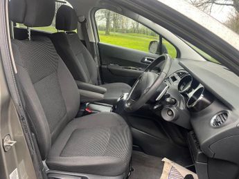 Peugeot 5008 1.6 e-HDi Active EGC Euro 5 (s/s) 5dr